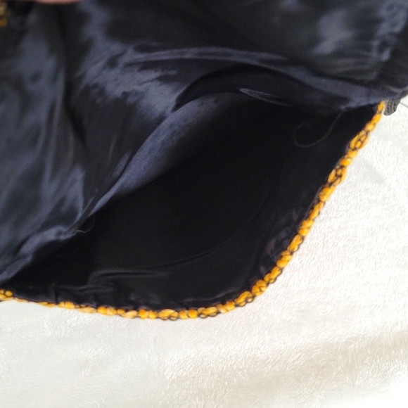 Classic Style Embroidery Small Shoulder Bag - Picture 5 of 5